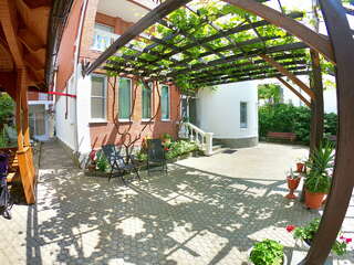 Гостевой дом Олимпийский Кабардинка Трехместный номер с собственной ванной комнатой-12