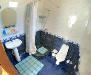 Гостевой дом Олимпийский Кабардинка Семейный номер с балконом-5