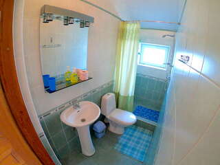 Гостевой дом Олимпийский Кабардинка Трехместный номер с собственной ванной комнатой-14